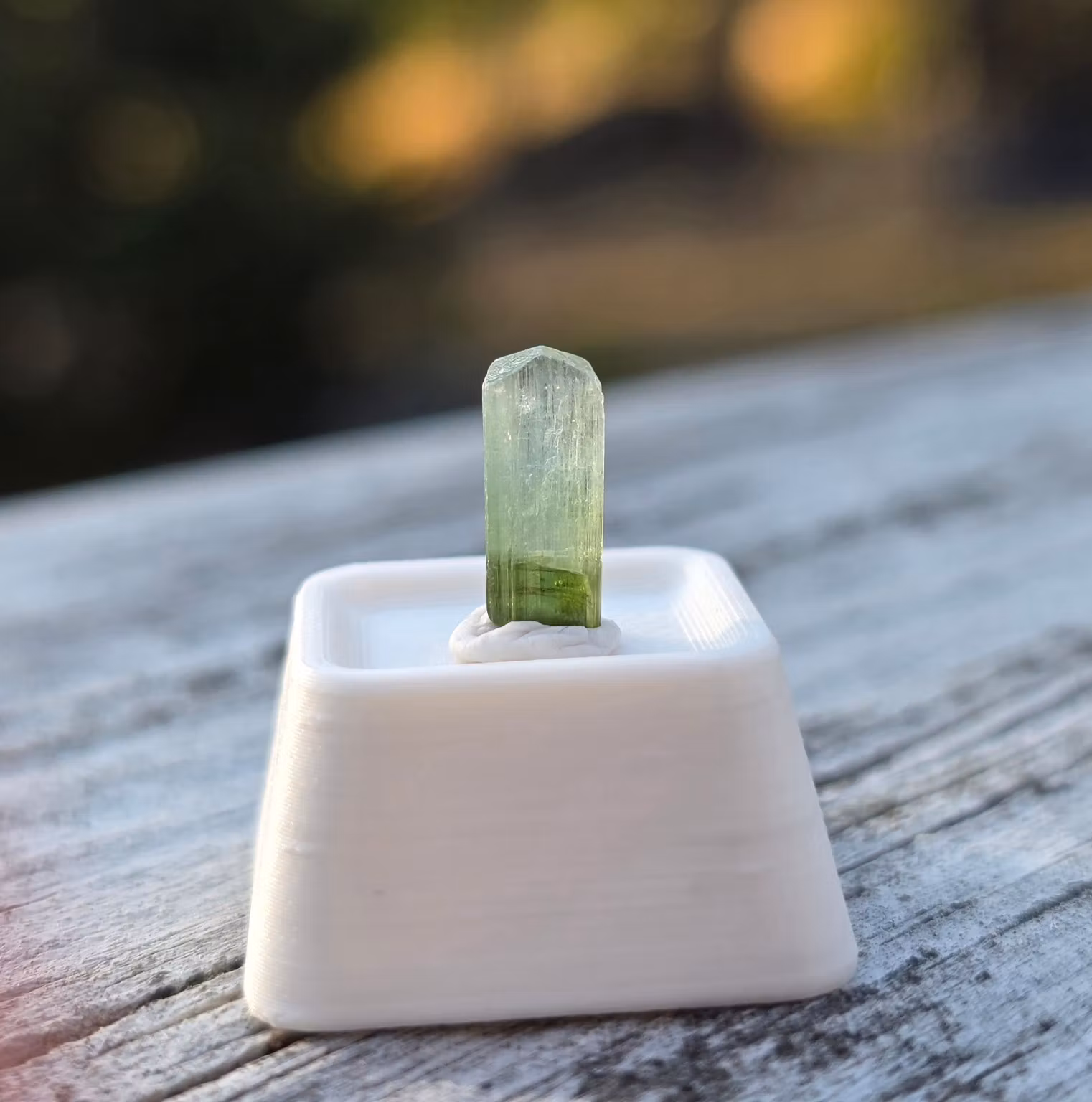 Tvåfärgad Turmalin Med Pyramidspets 1,35 ct