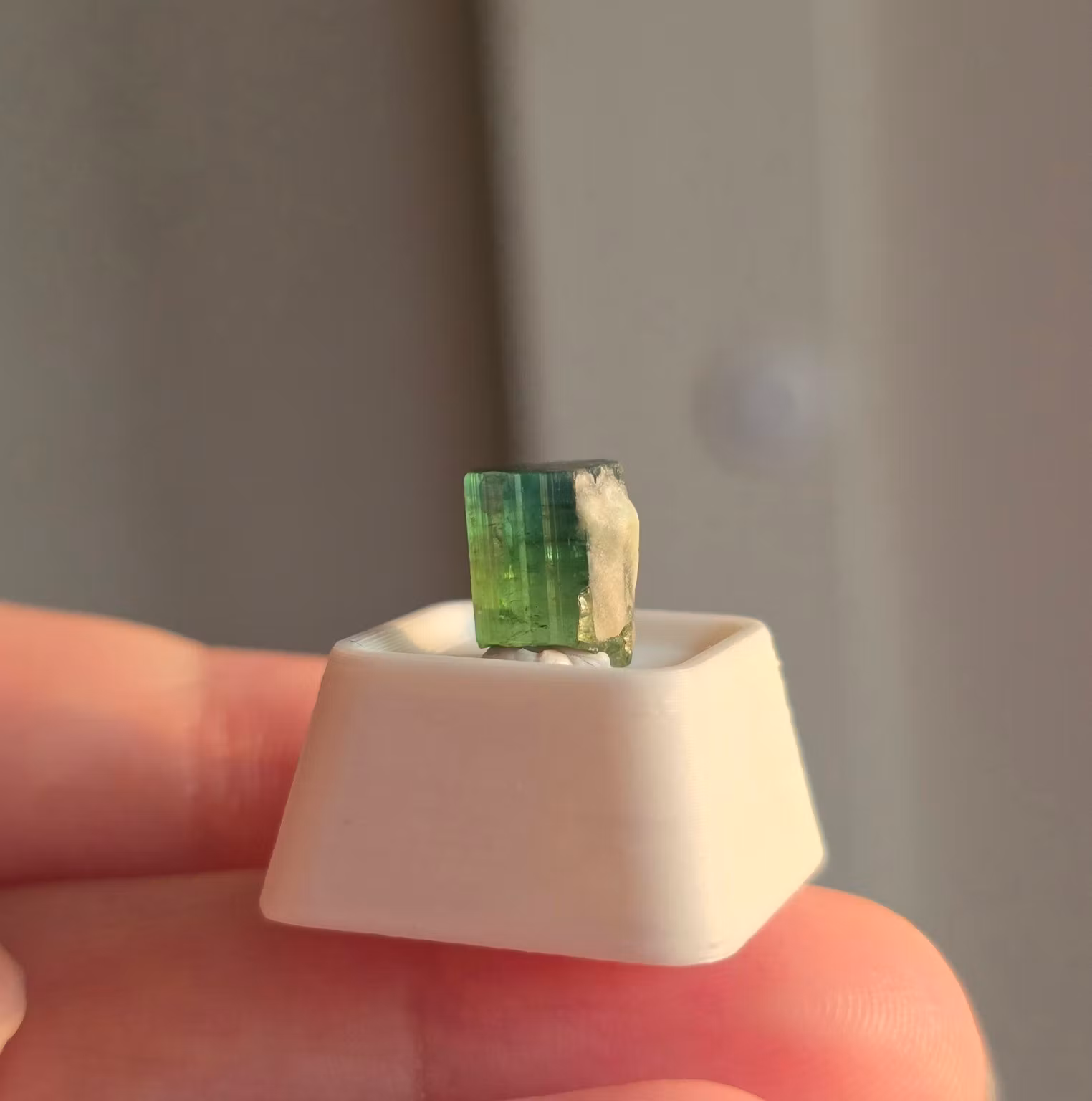 Naturlig Grön Turmalin 3,10ct Kunar, Gem-Grade Med Färgzonering