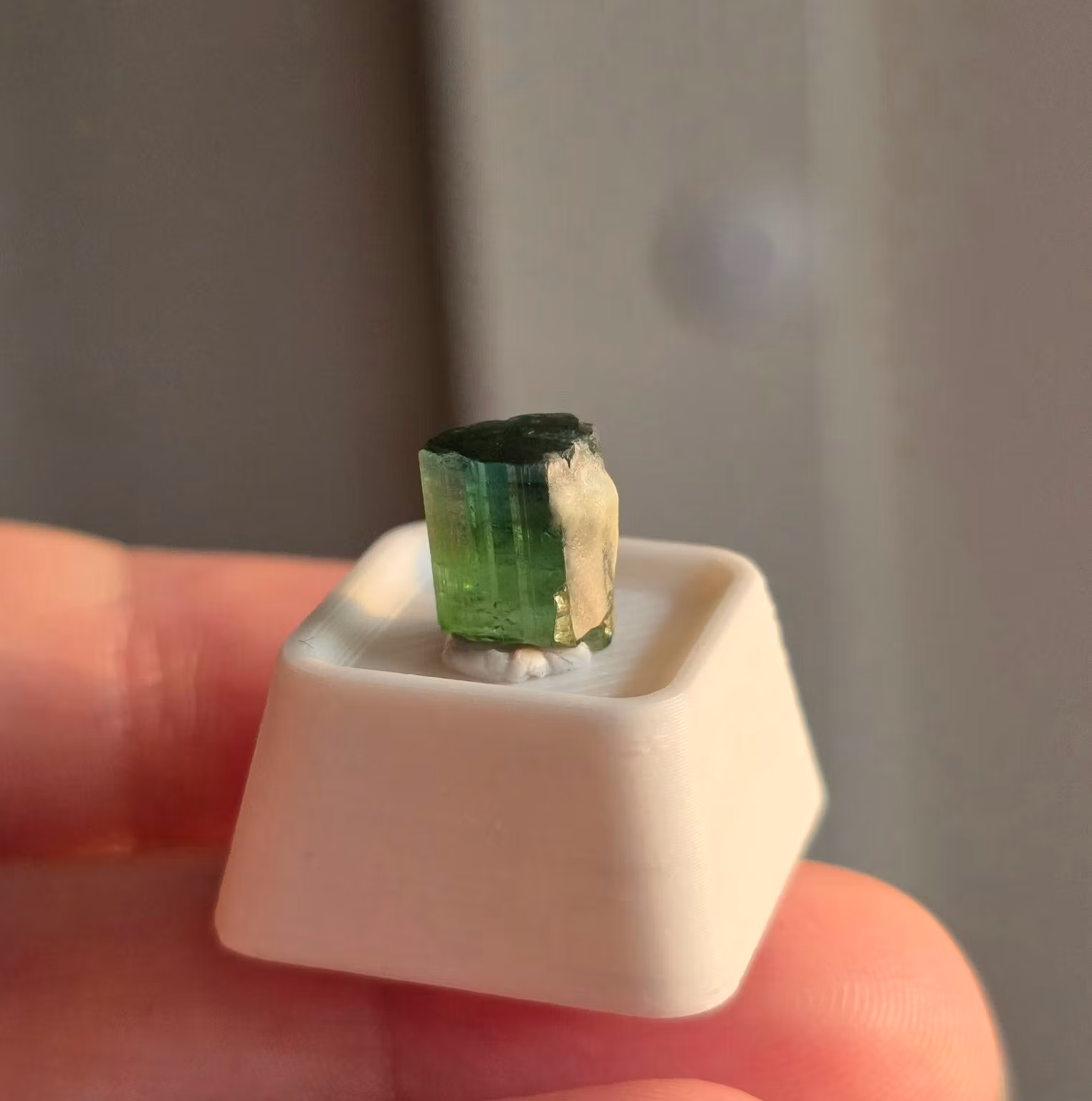 Naturlig Grön Turmalin 3,10ct Kunar, Gem-Grade Med Färgzonering
