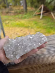 Stor Bergkristall 252 g Kluster Med Spetsar