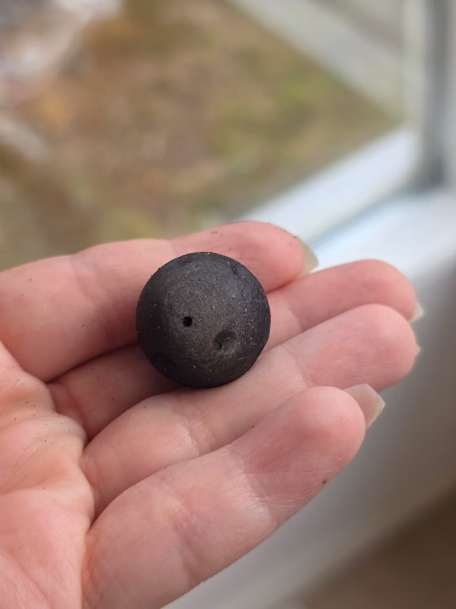 Silver Obsidian Måne Med Hål