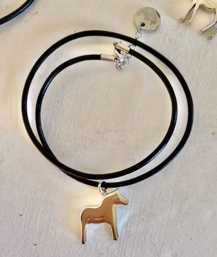 63160, Läderhalsband 42cm, Dalahäst