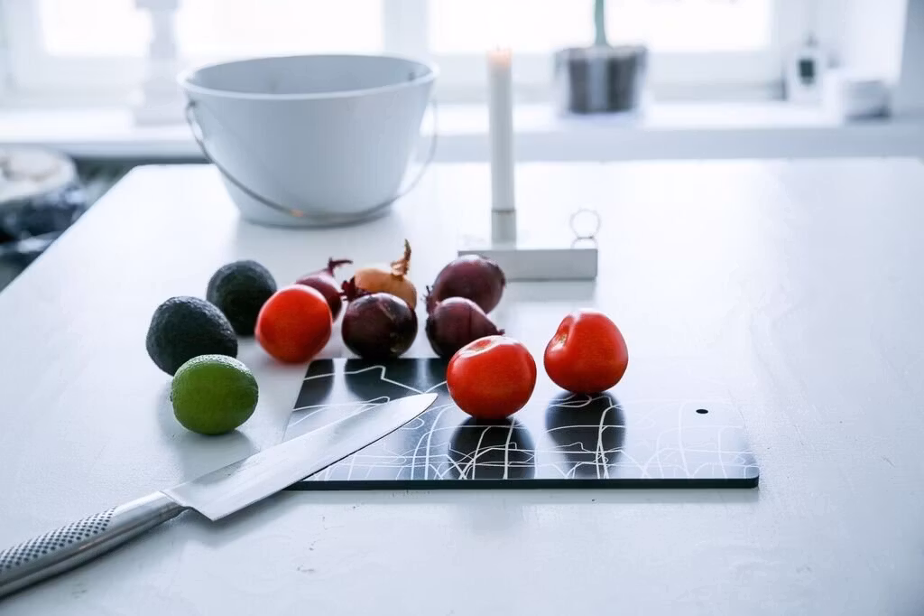 63074 SKÄRBRÄDA DALAHÄST GRÅ/ CUTTINGBOARD