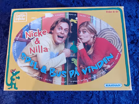 Nicke & Nilla- Spel & Bus På Vinden