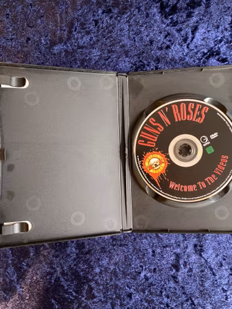 Guns N’ Roses - Welcome To The Videos