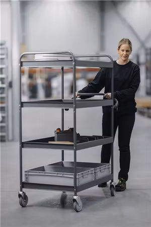 Hyllvagn ERGO 4 hyllplan i plåt 200kg 1140x630x1540