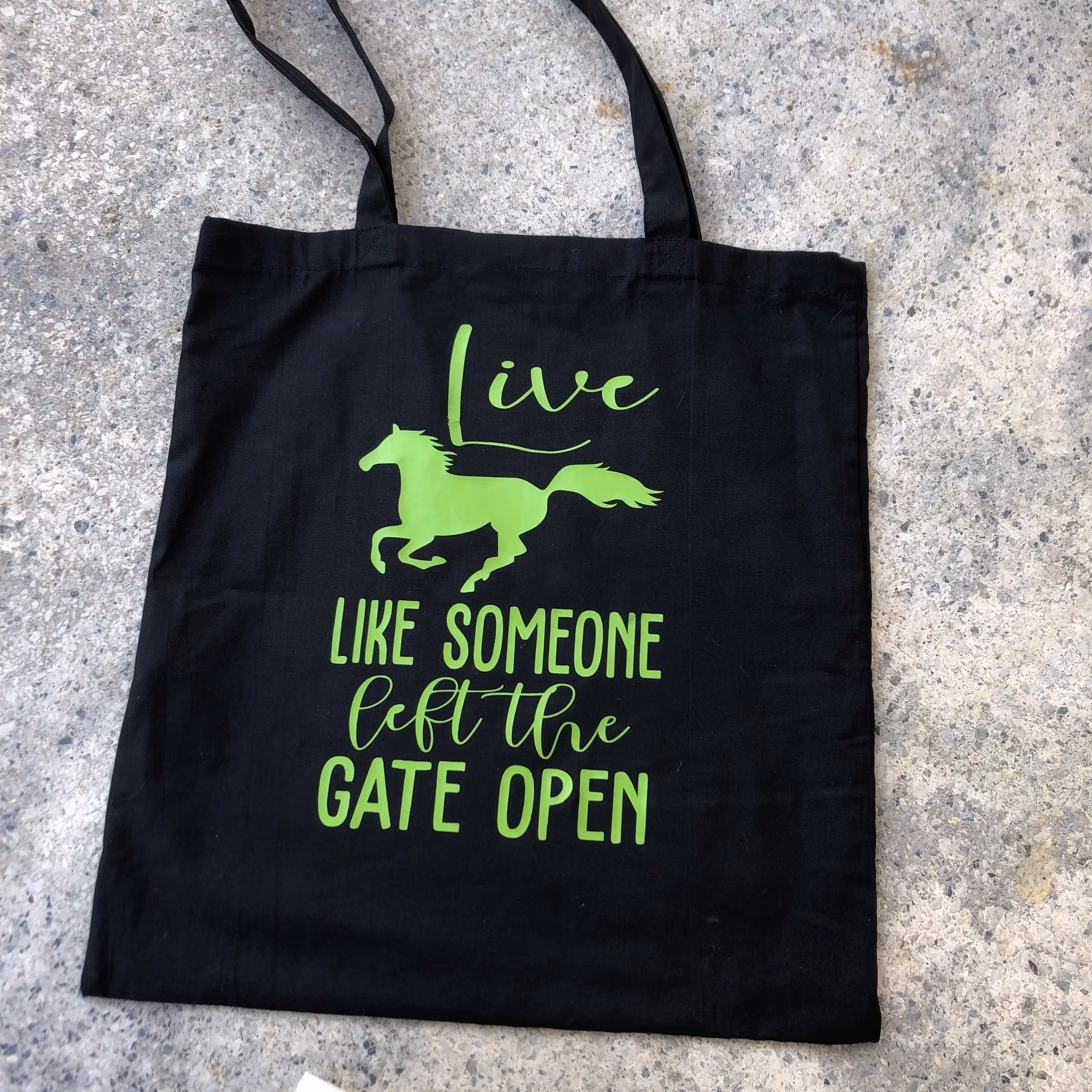 Tygkasse, LIVE LIKE SOMEONE…