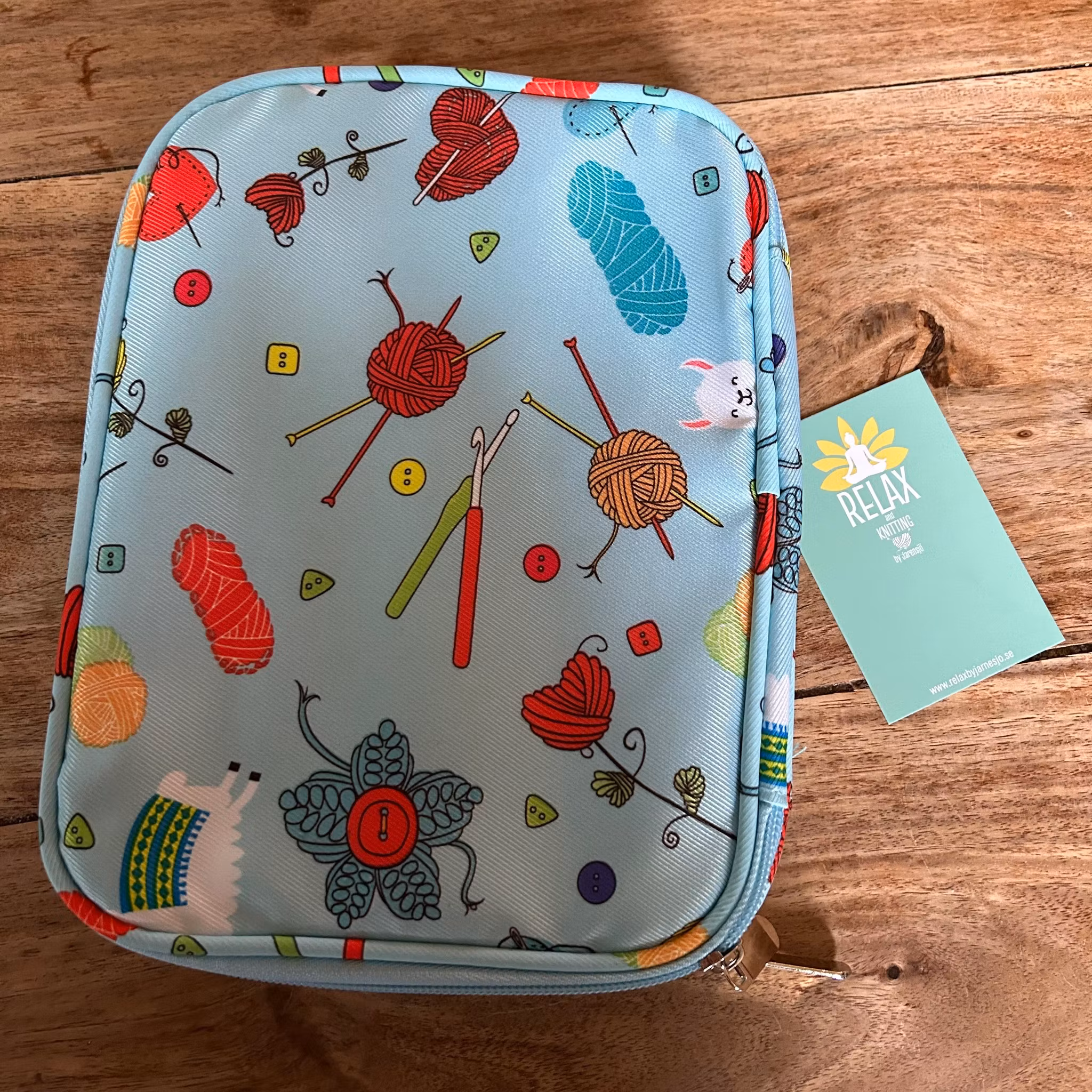 Praktiskt etui till stickor/virknålar  m.m