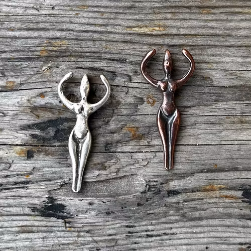 Gudinna, silver eller brons