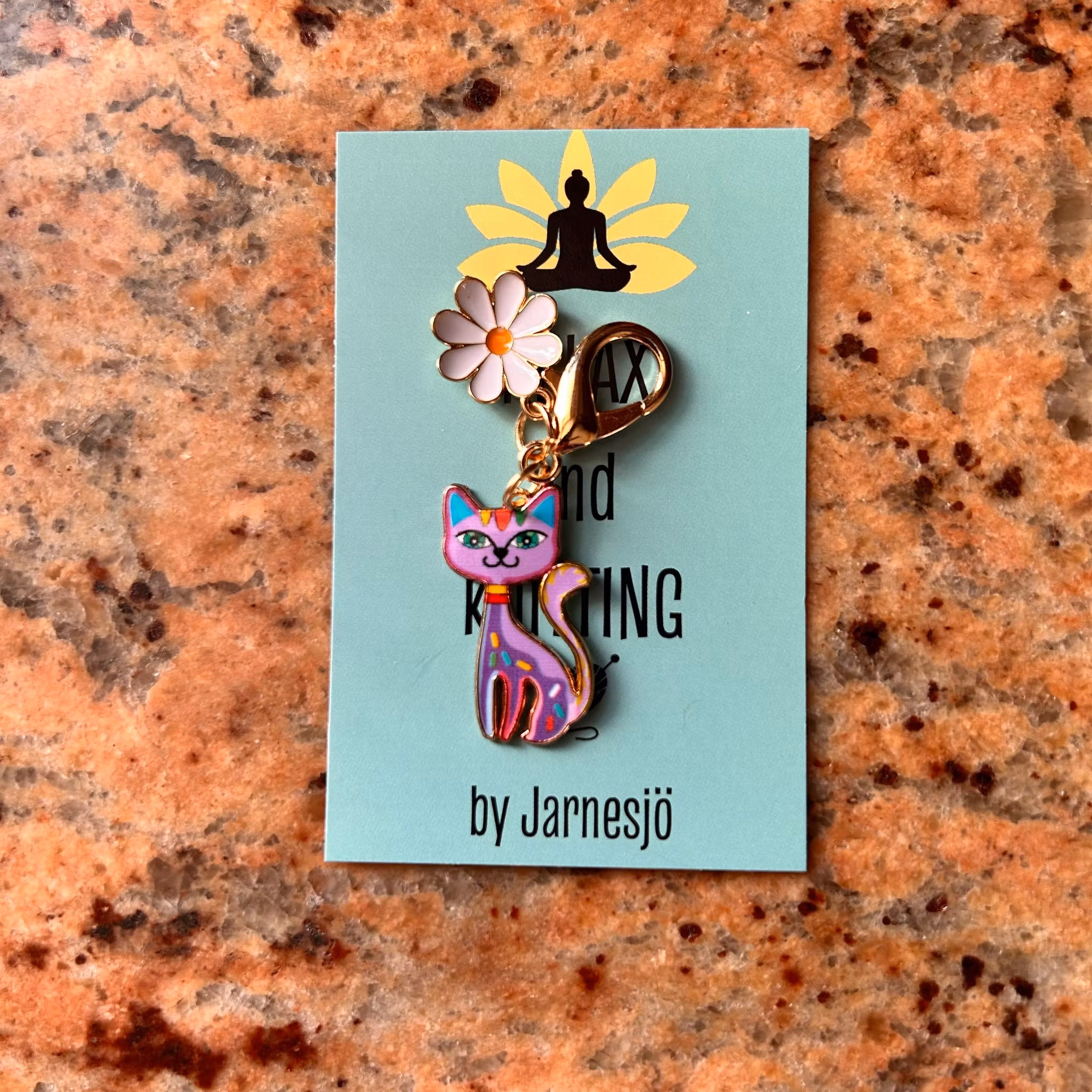 MARKÖR, Katt med blomma, ljuslila