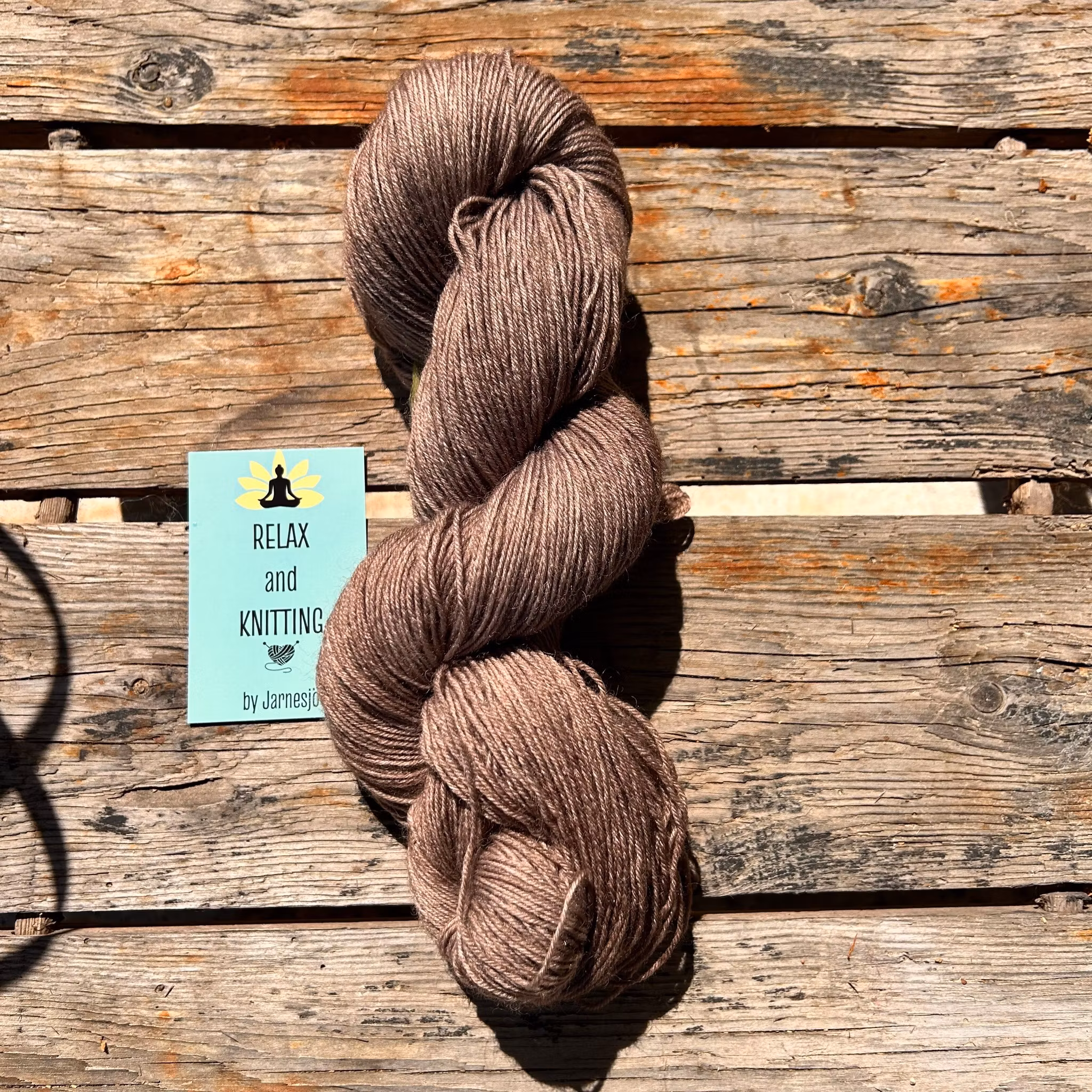 Handfärgatgarn, Socki Fine, 100g, brun