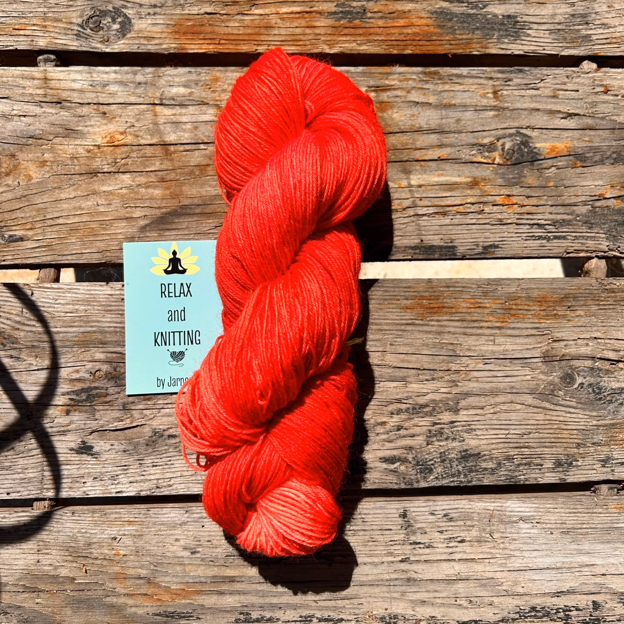 Handfärgatgarn, Socki Fine, 100g, ljusröd
