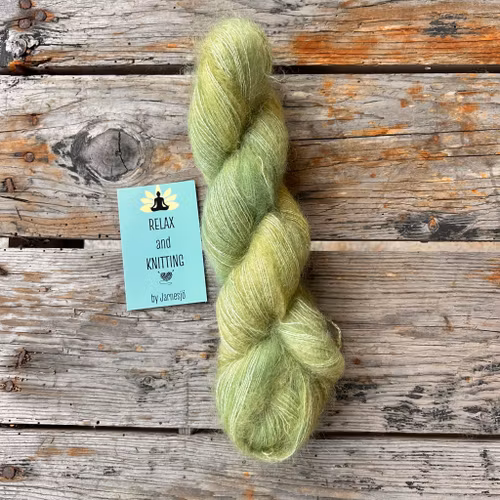 Handfärgat,  Kid Mohair/Silk , 50 g, ljusgrön