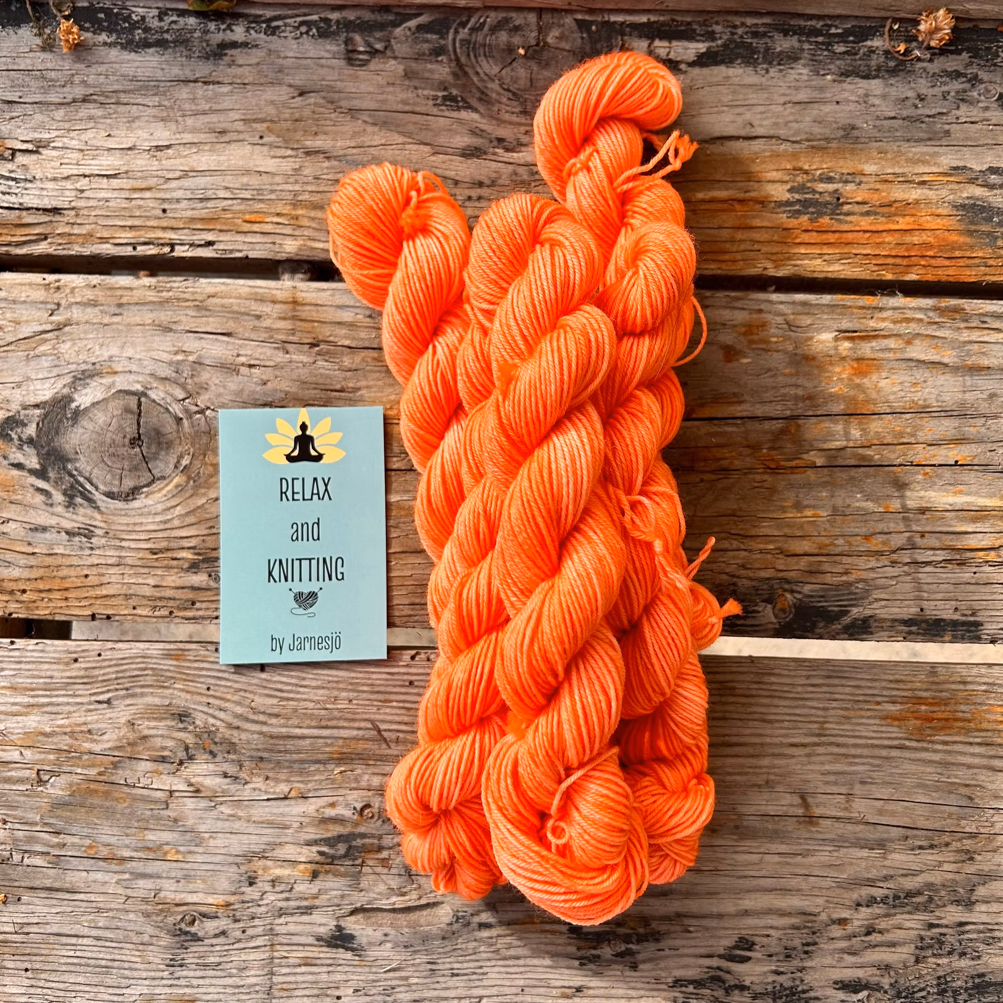 Handfärgat garn, Merino Sock, 20 g, stark aprikos