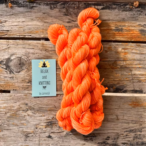 Handfärgat garn, Merino Sock, 20 g, stark aprikos