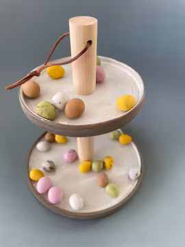 Fat 2-etasjer i grå steingodsleire