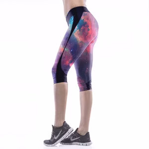 Galaxy Mönstrade med Svart Midja Capri Leggings Small