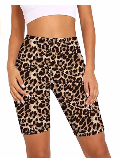 Leopardmönstrade shorts