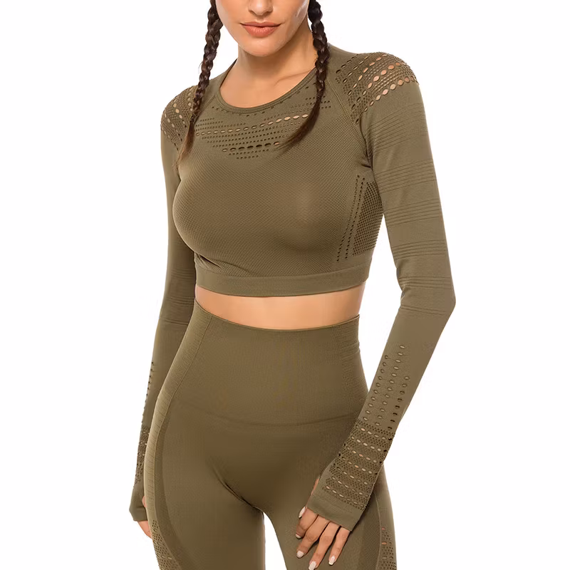 Grön Crop Top Träningstopp seamless med långa armar.