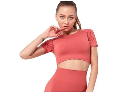 Röd crop topp Träningstopp seamless  med luftig rygg