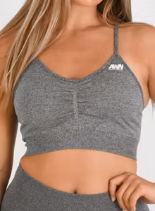 Signature Seamless  Sport Bh är en skön topp med perfekt passform  och bra stretch  Small