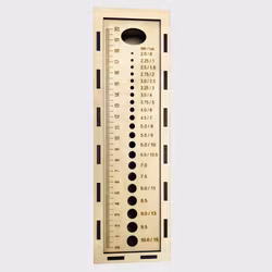 Pinne-etui med måleverktøy