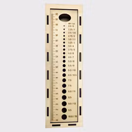 Pinne-etui med måleverktøy