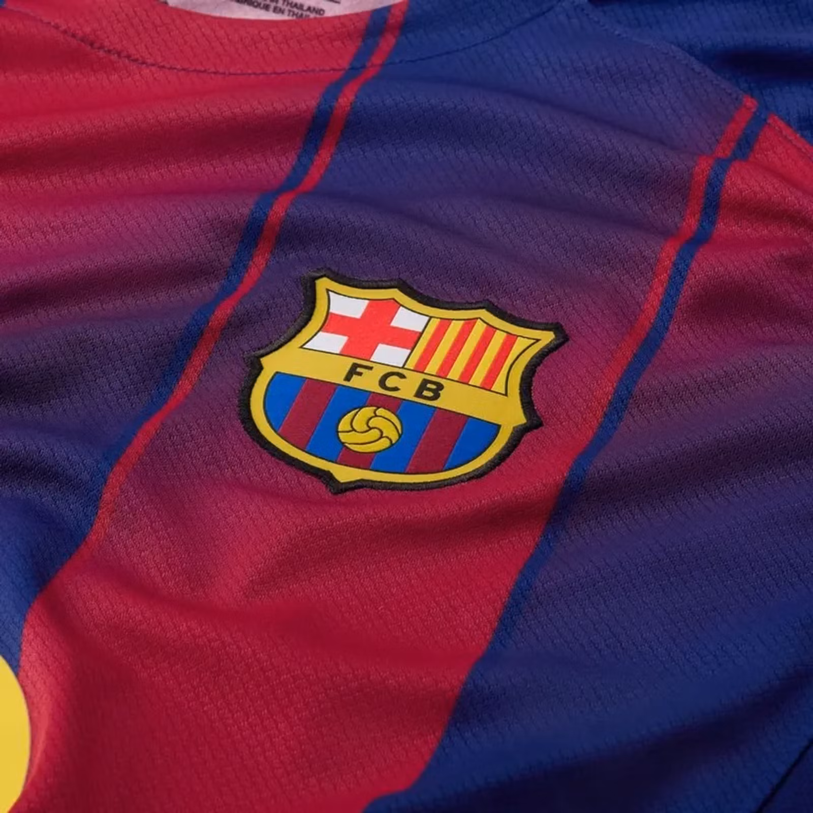 fotbollströja Barcelona 25/26 bröstmärke