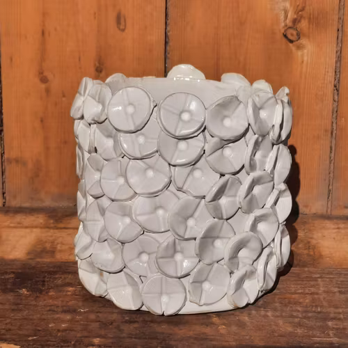 VIT BLOMKRUKA I HANDGJORD KERAMIK