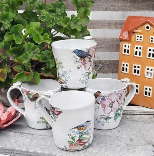 RUSTIKA KERAMIKMUGGAR MED FÅGLAR
