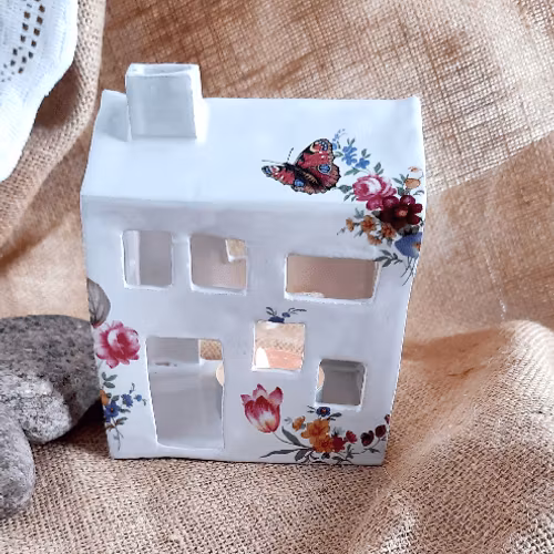 KERAMIKHUS, LITEN LJUSLYKTA ROSA BLOMMOR