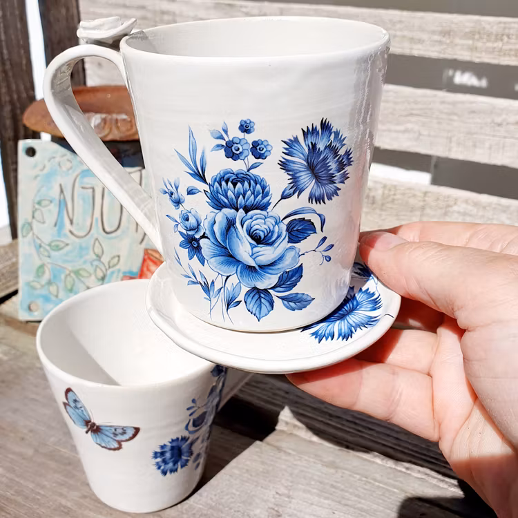 DREJAD MUGG MED FJÄRIL 2dl