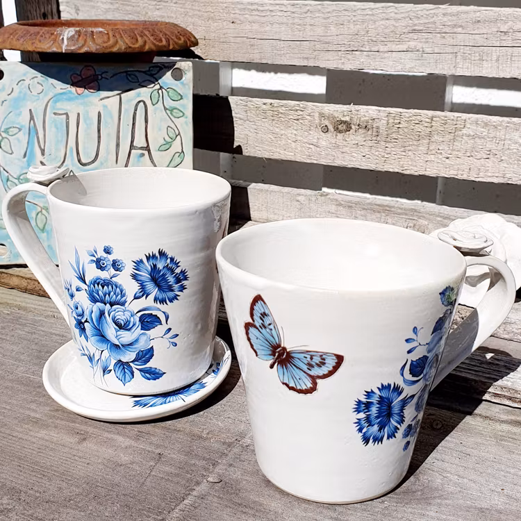 DREJAD MUGG MED FJÄRIL 2dl