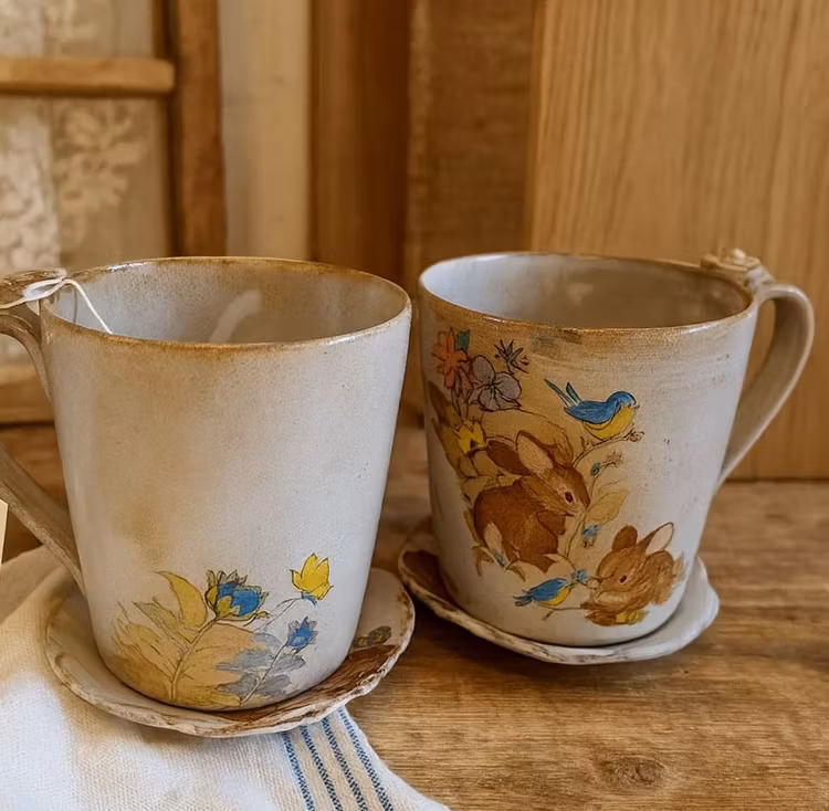 RUSTIKA MUGGAR MED KANINER