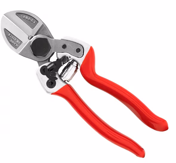 FALKET Professionell sekatör av dubbelskärstyp i kolstål.