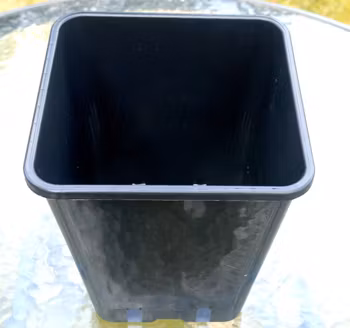 Kraftig 4-kantskruka 20x20x23 cm ca 8 liter / 12 st