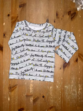 Tröja med utsvängd ärm, "I love you" gul