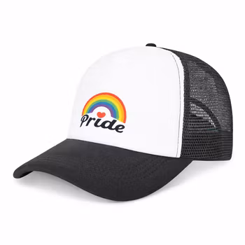 Pride‑caps med regnbue og hjerte – justerbar & luftig