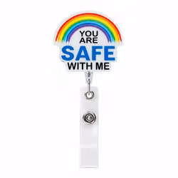 ID-kortholder «You Are Safe With Me» – Uttrekkbar navneskilt-holder med regnbue