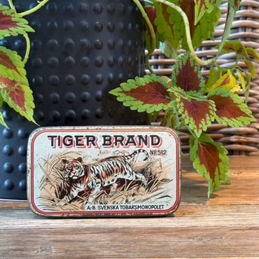 Tiger vintage plåtask