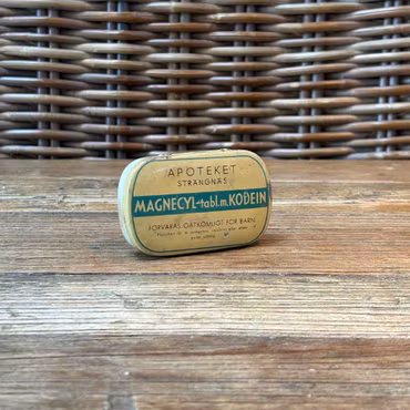 Magnecyl pillerask vintage plåt grön