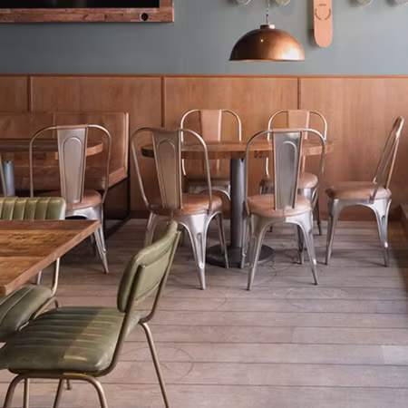Living industriell stol med stoppad sits läder/shiny