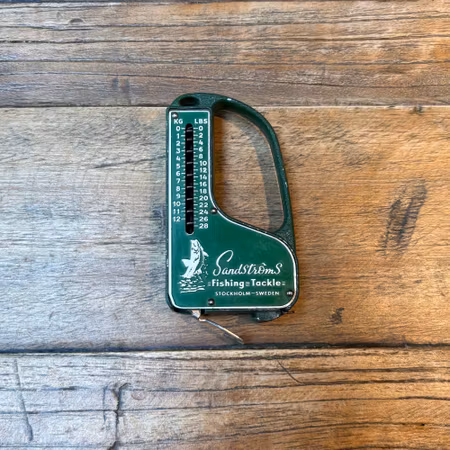 Sandströms vintage fiskvåg i grön metall