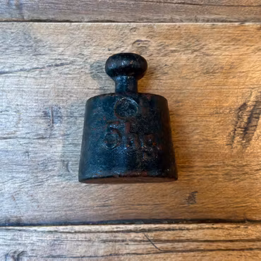 Vintage vikt 5 hg i grönt med patina