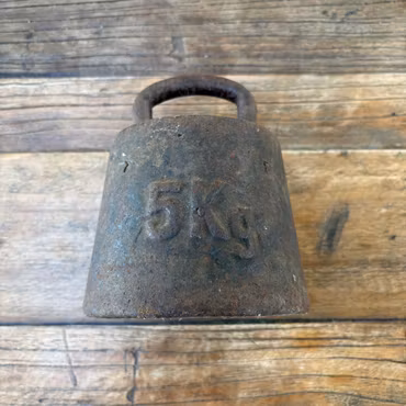 VIntage vikt 5 kg med patina