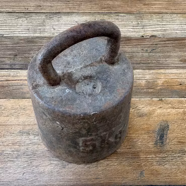 VIntage vikt 5 kg med patina