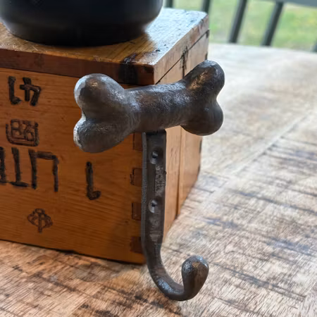 Bone krok rustik järn