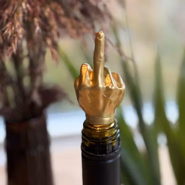 Flaskkork finger i guldfärg