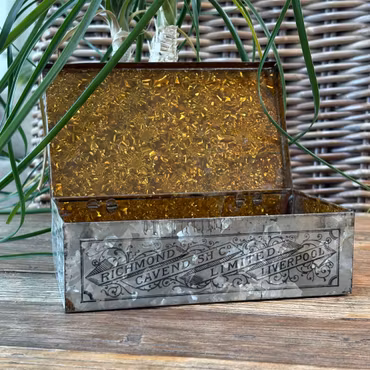 Pioneer vintage plåtask i silverfärg