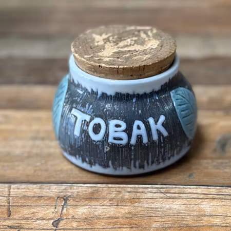 ”Tobak" vintage burk med lock keramik